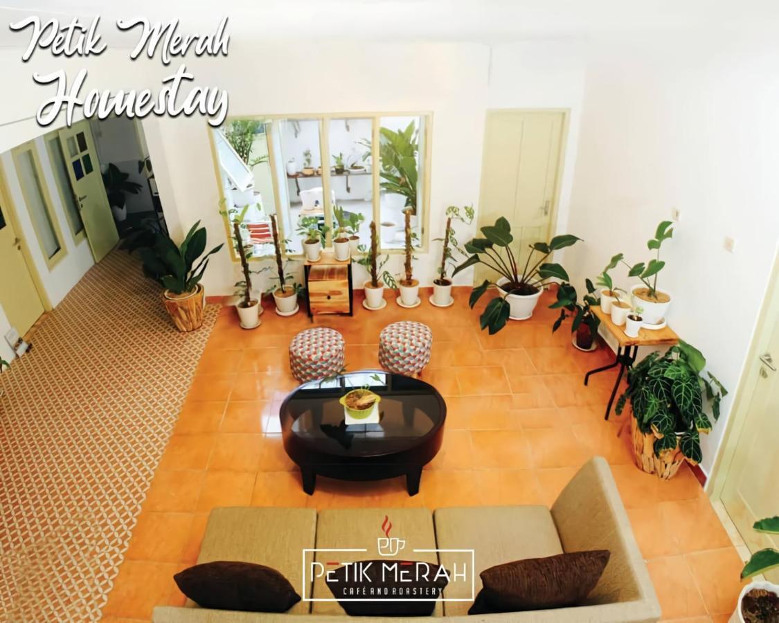 Petik Merah Homestay Pakualaman Εξωτερικό φωτογραφία